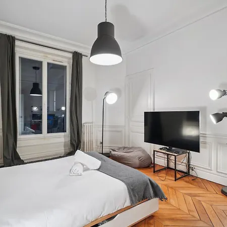 Luxueux Proche De La Tour Eiffel 아파트 *